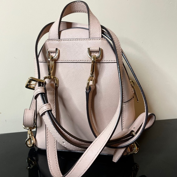 ❌sold ❌ Backpack MICHAEL KORS - Picture 3 of 5